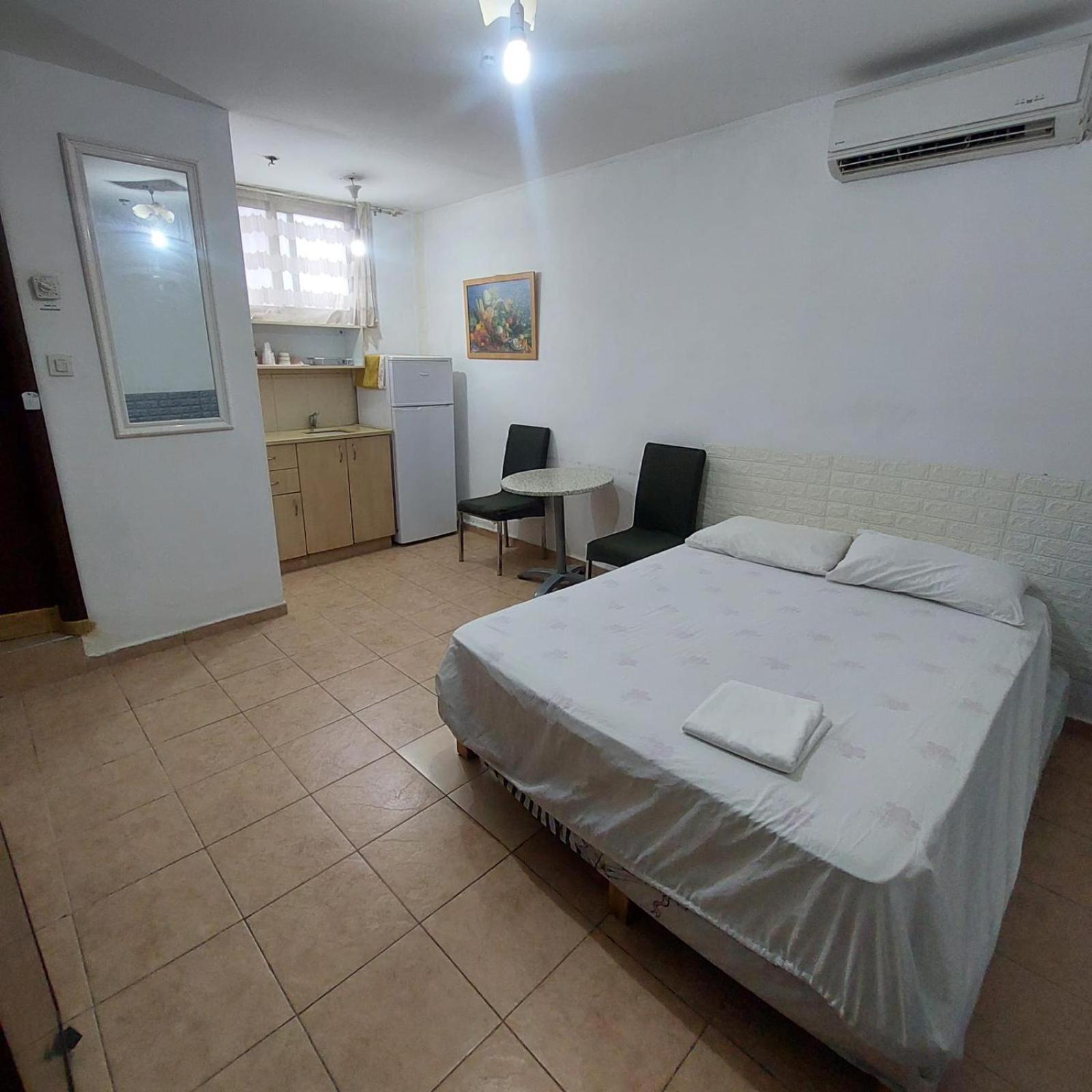Star Guest- House Hotel Or Yehuda Buitenkant foto