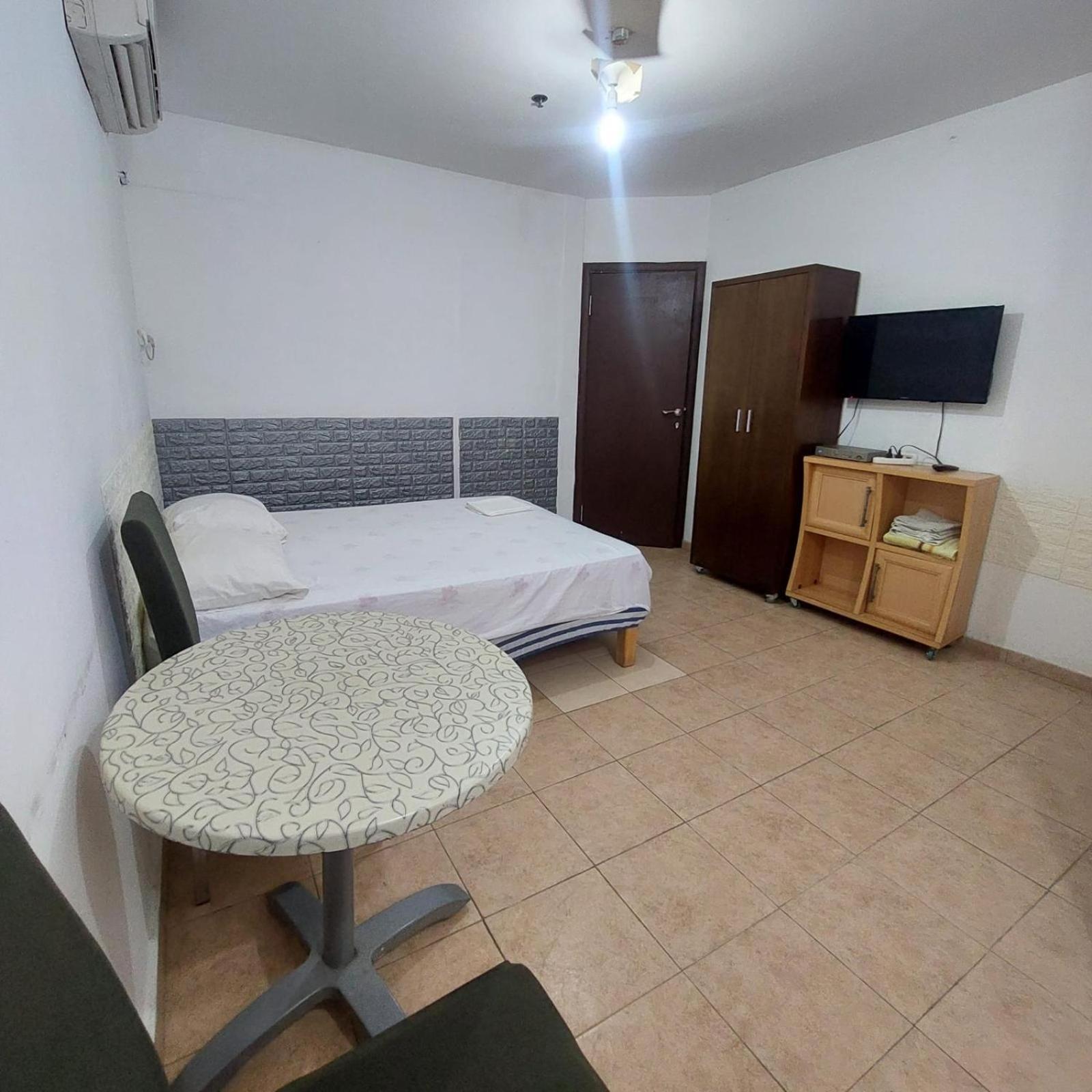 Star Guest- House Hotel Or Yehuda Buitenkant foto