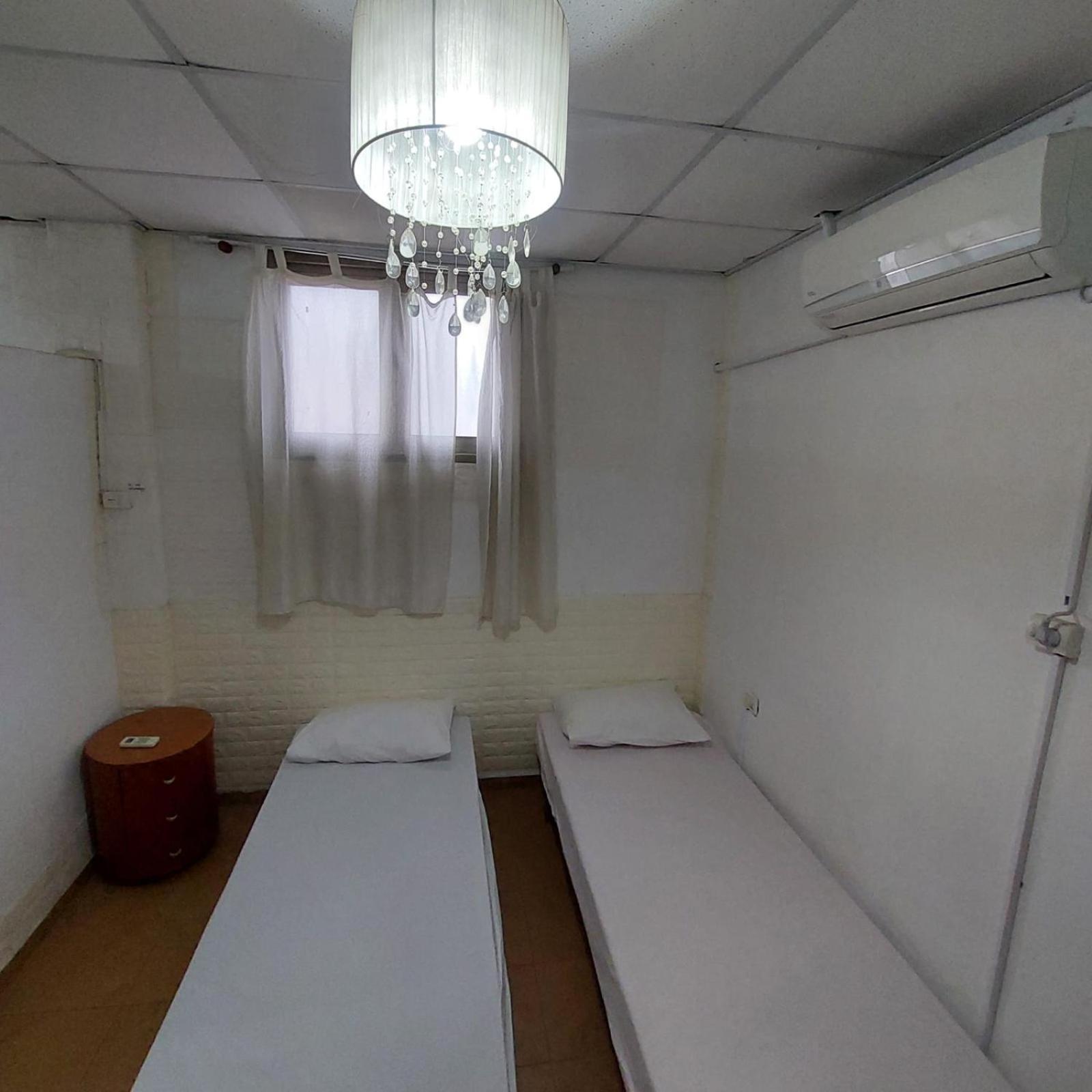 Star Guest- House Hotel Or Yehuda Buitenkant foto