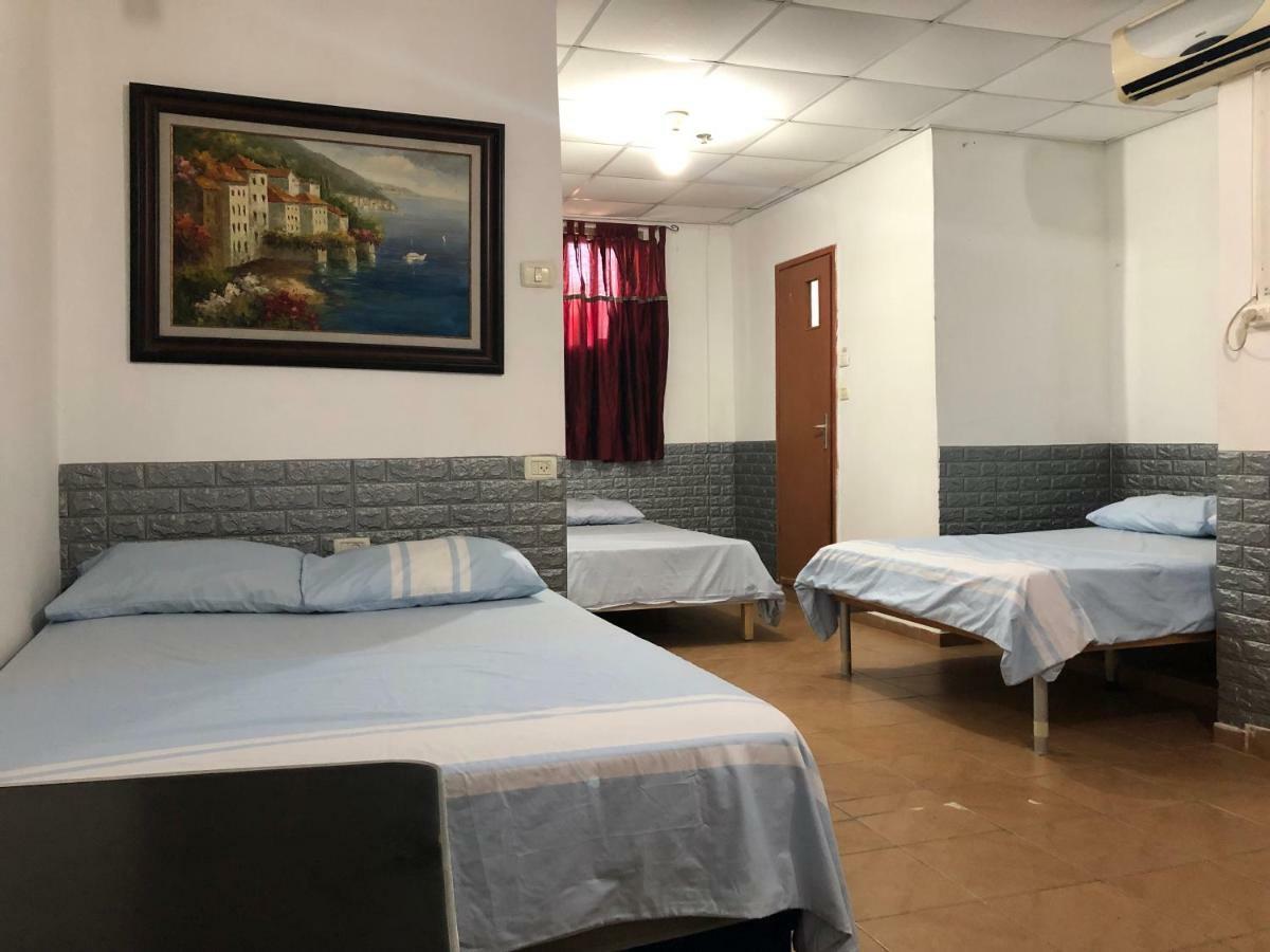 Star Guest- House Hotel Or Yehuda Buitenkant foto