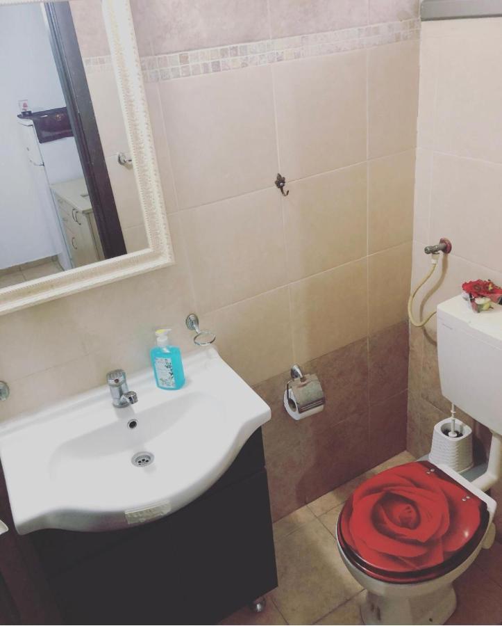 Star Guest- House Hotel Or Yehuda Buitenkant foto